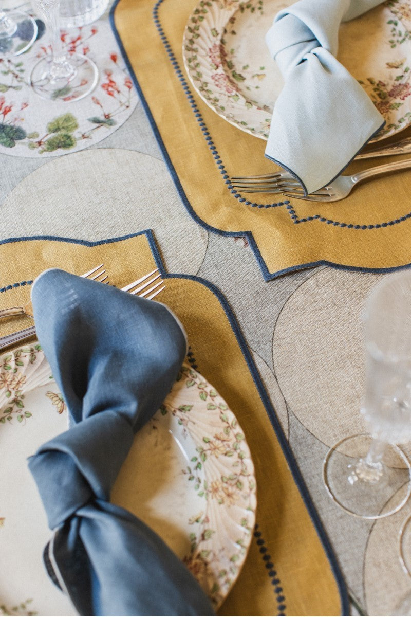 Adele placemat - Curry