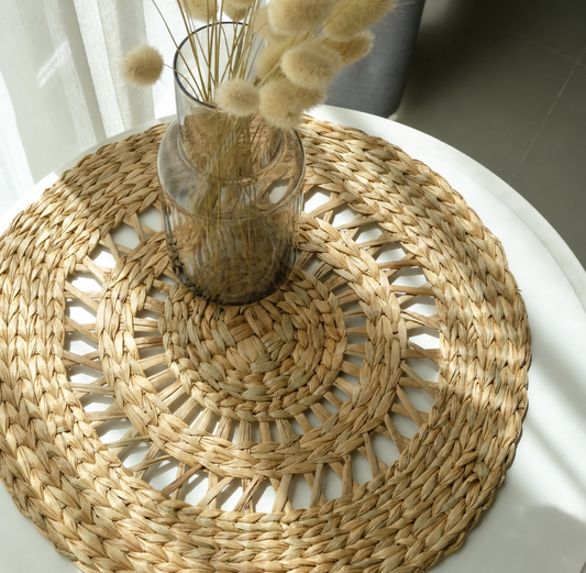 Tied natural placemat