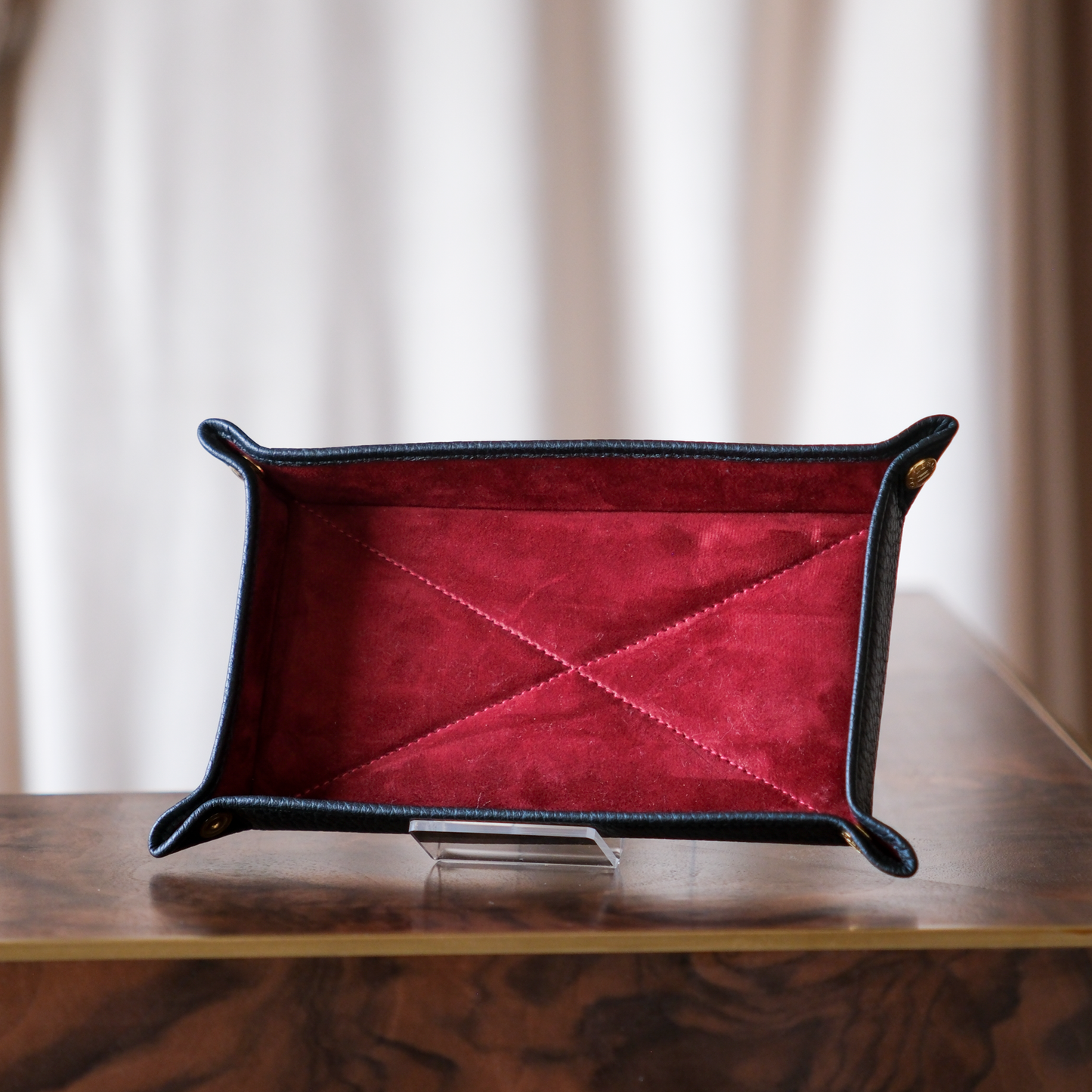 Classic leather valet tray
