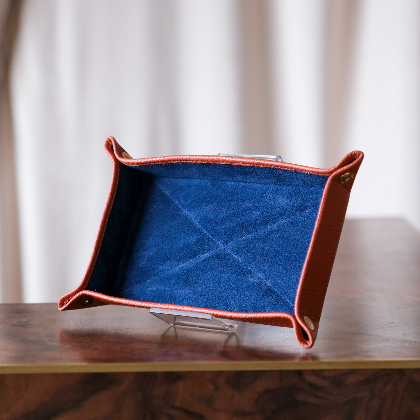 Classic leather valet tray