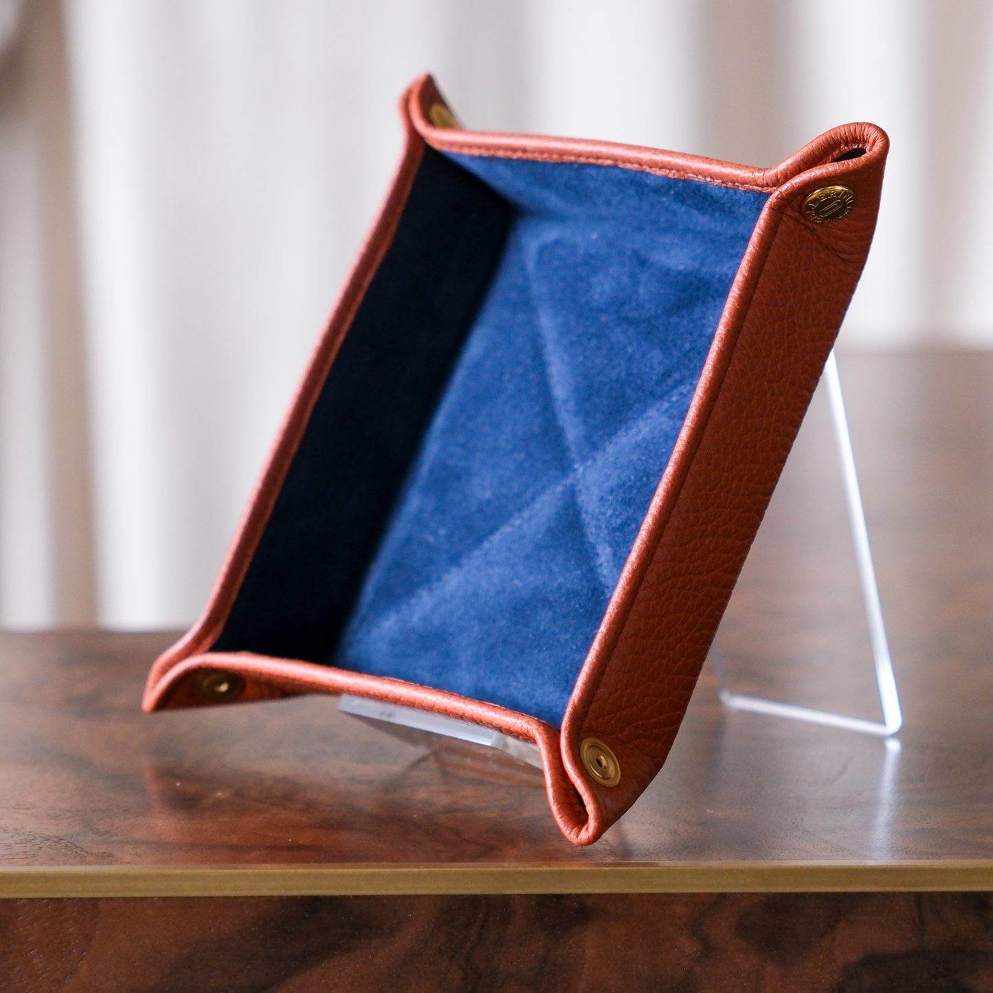 Classic leather valet tray