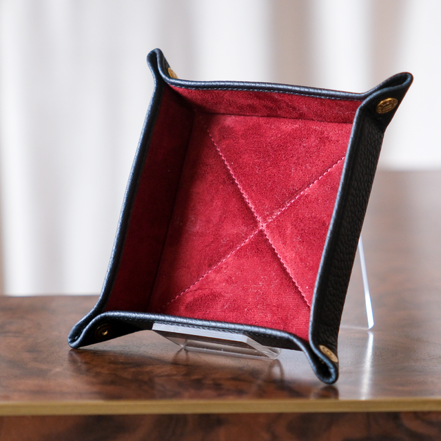 Classic leather valet tray by Cellerini, Florence