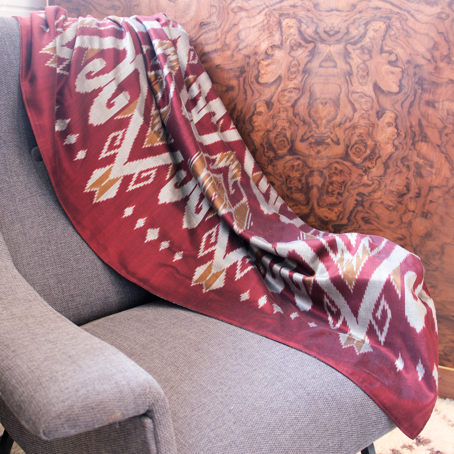 Silk Throw: Organ (maroon)