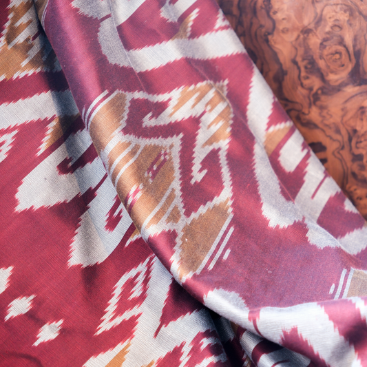 Silk Throw: Organ (maroon)