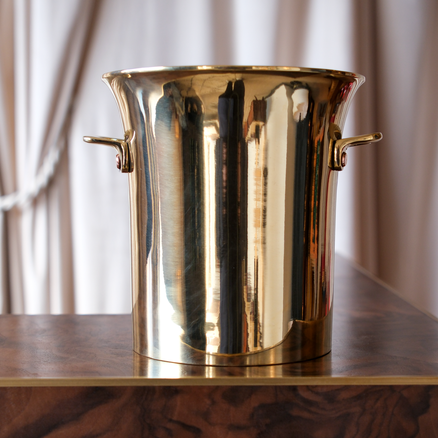 Bronze drink buckets