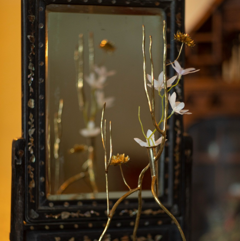 Khing vase: Spring