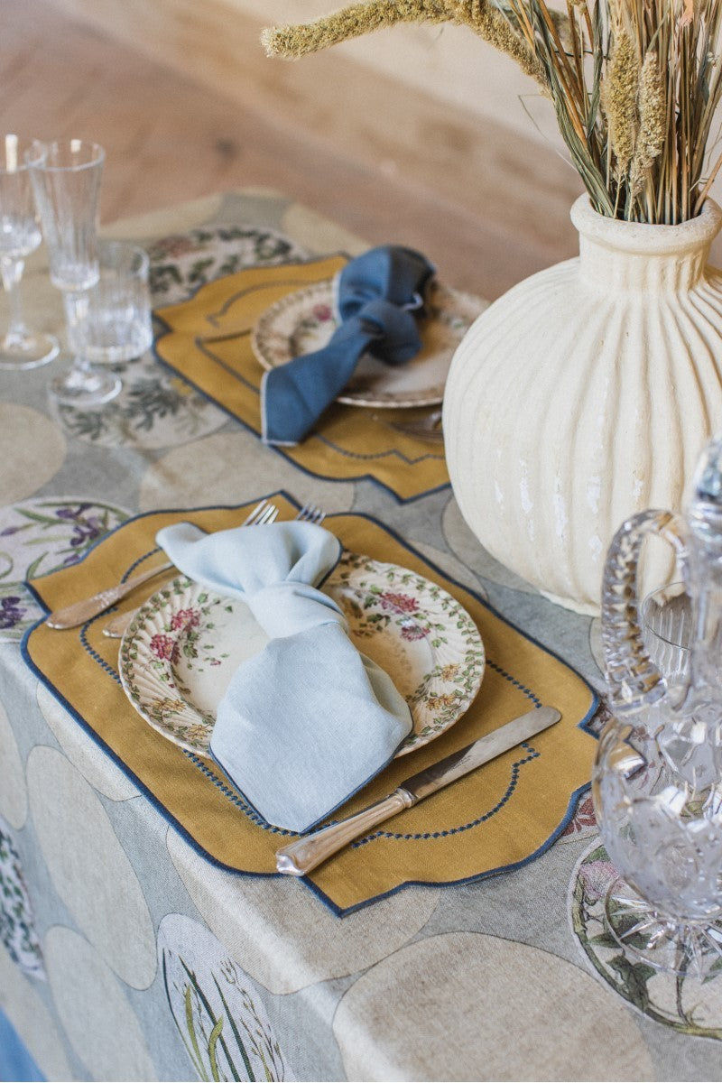 Adele placemat - Curry