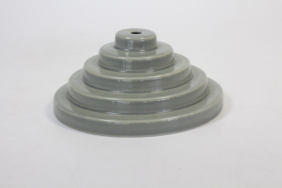 Rest Vase in glossy grey by Prempracha's Collection
