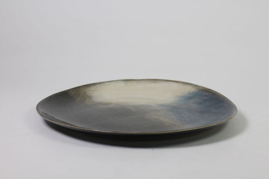 Artsy collection large plate in black by Prempracha's Collection